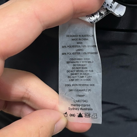 Maree Maree black one piece‎ swimsuit size 4 - Picture 5 of 6